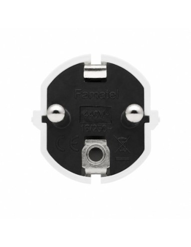 Clavija Enchufe Schuko Blanca 16A 250V IP20 Famatel